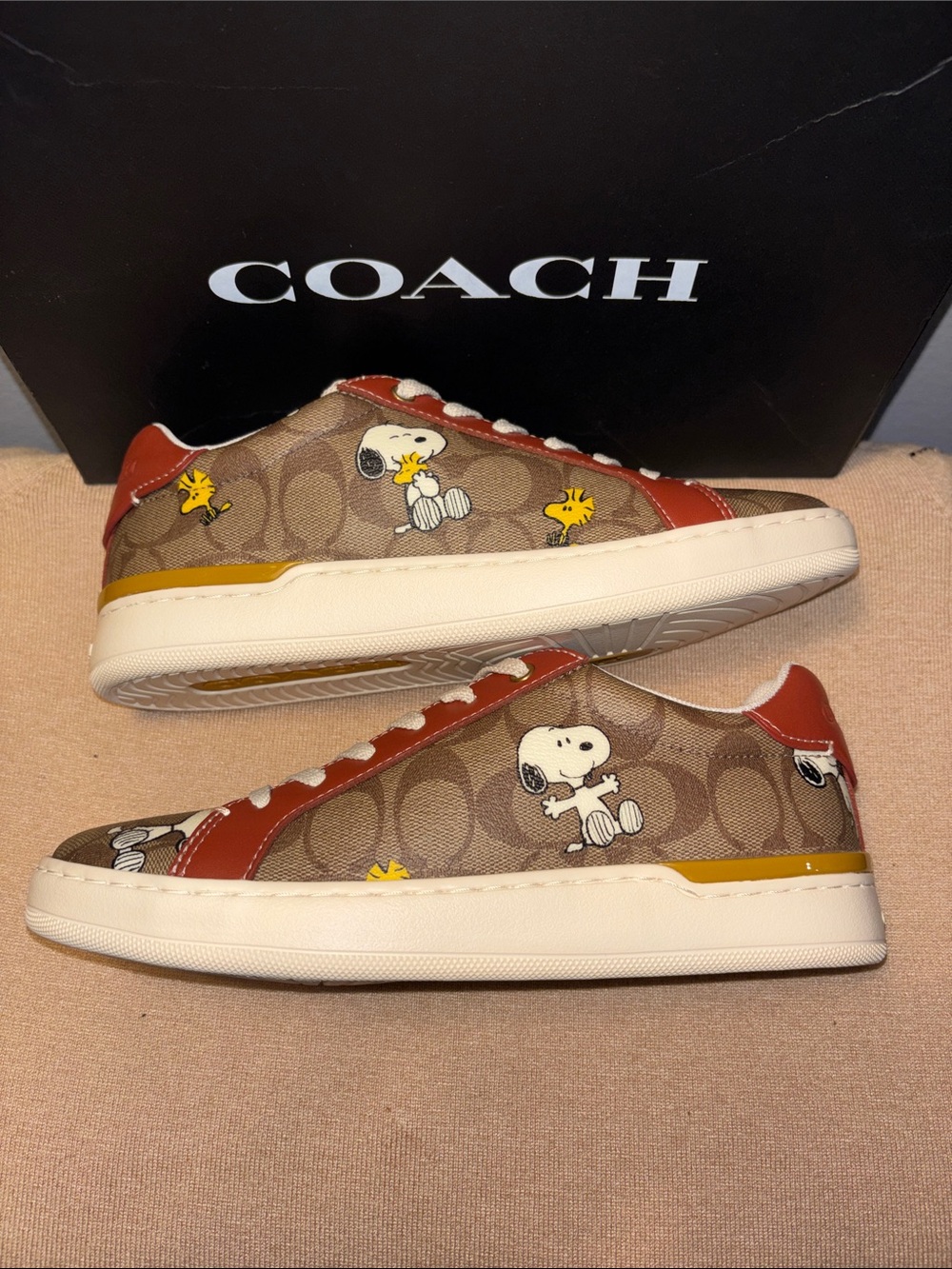 New Coach X Peanuts Clip Low Top Sneaker Signature Canvas SnoopyWoodstock Print - Picture 6 of 11